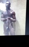 Ragazzo nero con cavallo nella doccia cazzo enorme snapshot 10