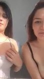 Lesbianas besandose y lamiendose las tetas para sus fans snapshot 5