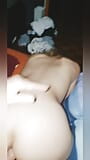Горячая блондинка трахает пальцами свою задницу и ее тугую киску, затем трахается раком snapshot 10