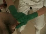 Perawat mengambil sampel air mani snapshot 9