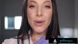 Girlsway - coppia arrapata scopa accanto all'idraulico snapshot 1