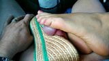 Footjob w klinach snapshot 4