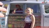 18-летняя юная блондинка с маленькими сиськами получает камшот в ее рот после секса в машине snapshot 4