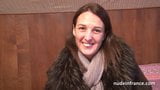 Худенькую французскую брюнетку трахнули в анал и кончили на лицо в любительском видео snapshot 3