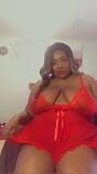 Trina mostrando sua lingerie vermelha sexy antes da transmissão ao vivo snapshot 2