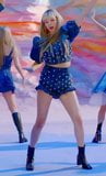 Voici jeongyeon exhibant ses jambes snapshot 1