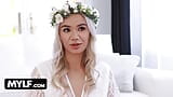 Ibu tiri super panas Angelica Coralvine Merayu Anak Tiri Untuk MenghamiliNya Semasa Musim Panas Ritual Solstice snapshot 4