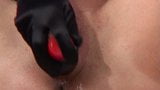 Solo-Masturbation mit Dildo snapshot 4