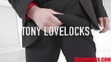 8a Minune a lumii cu Tony Lovelocks, Indica Monroe snapshot 1