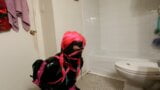 Sissy servantes dans la salle de bain snapshot 19