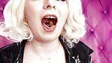 Asmr: mangiare caramelle che esplodono e orsi di gelatina (arya grander) snapshot 12