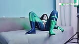 Kim Posibil: Drakken încearcă un nou dispozitiv de control al minții feminine pe Sexy Villainess Shego snapshot 7