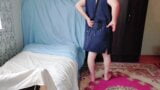 Белое тело, большая задница, сексуальное платье, сексуальный танец гея-сисси-транс, горячая возбужденная в любительском видео snapshot 10