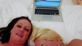 Harleen e adrienne: sporco lesbo divertimento con i giocattoli! lupo Wagner snapshot 20