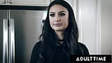 ADULT TIME - Eliza Ibarra acidentalmente é gozada dentro por sua colega de trabalho gostosa durante uma conexão desleixada! snapshot 2