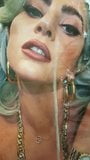 Lady Gaga vollgepisst snapshot 1