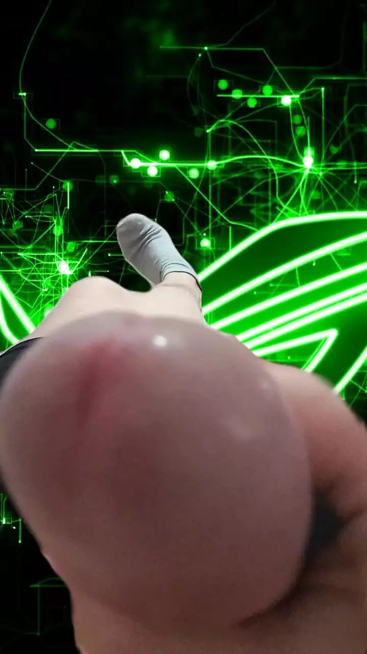 SHEMALE JOCKER CON UN CAZZO GROSSO- TRANS BOLLENTE