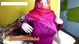 Rondborstige Qatari milf webcams opnemen 11.29 snapshot 11