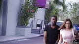 Sucia esposa caliente toma enorme polla negra en hotel - Katie Kingerie snapshot 2