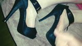 Joli sperme pour les talons et les pieds de la femme BBW snapshot 8