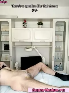 Ceretta profonda in bikini per un uomo con un pene piccolo | xHamster