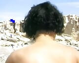 Chica alemana de pelo oscuro demolida por el culo en la playa snapshot 2