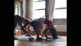 Ragazze turche di yoga snapshot 16