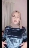 Grosser Arsch Hijab Hure snapshot 1