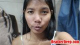 14 Wochen schwangeres thailändisches Teen Heather tief solo in der Badewanne snapshot 3