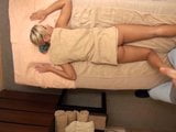Блондинка заміжня туристка отримує масляний масаж в японському салоні snapshot 6