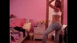 Chicas sexy bailan y sacuden el culo - sacude eso snapshot 8