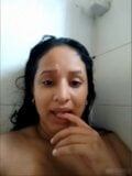 Sexo en la ducha latina caliente snapshot 2