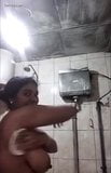 Desi bhabi koupelové video snapshot 4