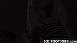 Il tuo piccolo feticcio del footjob mi fa davvero eccitare snapshot 1