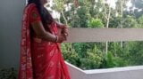 Balcony Pe Khadi Aunty Ko Patakar Jabardasti Choot Chudayi Kiya snapshot 1