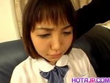 Riho Yuzuki fickte mit Vibrator in bösem Schlitz snapshot 10