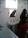 Desi signora indiana in bagno, registrazione video snapshot 5
