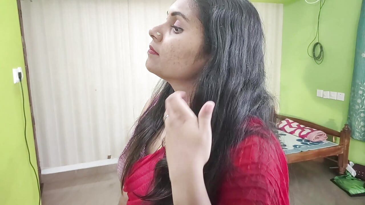 Vaishnavy half saree hot navel lick romance with Sharun Raj, Mallu couple hot half saree removal romance with navel lick love