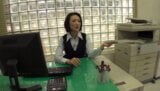 総務課の女性：美脚のオフィス女性からの逆セクハラ snapshot 3