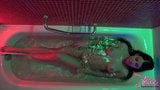 Solo amateur torride dans la salle de bain - soft music porn snapshot 9