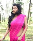 Maria Hot in Pink Saree snapshot 8