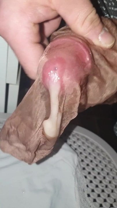 Otra explosión jugosa en medias de esposa