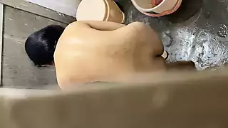 Chhoti Behen Ko Puri Nangi Hokr Nahate Dekha Full Desi Village ...