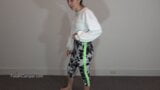 Slipadans i vackra yogabyxor leggings snapshot 2