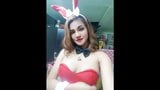 Penari Thai yang cantik merealisasikan zakar besar pertamanya snapshot 1