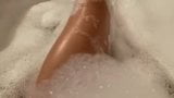 Vivyen blondine tijdens het baden snapshot 5