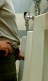 viejo showing his cock en  el urinal snapshot 4