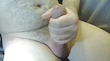 Sto guardando il porno della nonna e mi sego snapshot 13