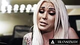 TransFIXED - Jane wilde si confronta con la padrona trans aubrey kate in uno strip club! DURO A 3 VIE snapshot 3