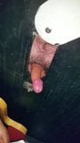 Ehefrau bedient einen Fremden mit einem Handjob und verdient ihr Sperma snapshot 5